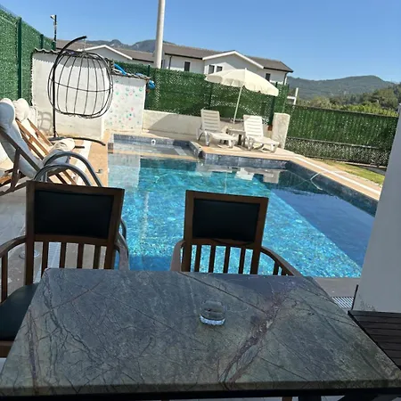 Asil Villa *