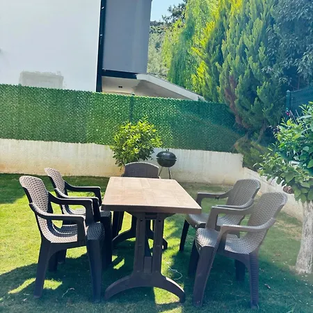 Asil Villa *